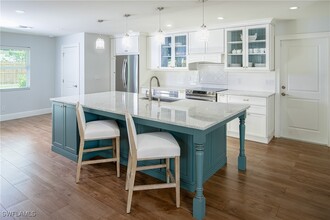 675 Yucca Rd in Naples, FL - Building Photo - Building Photo