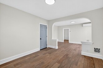 5803 S Kings Highway Blvd in St. Louis, MO - Building Photo - Building Photo