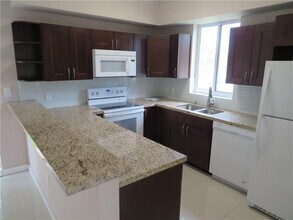 1944 Sheridan St in Hollywood, FL - Building Photo - Building Photo