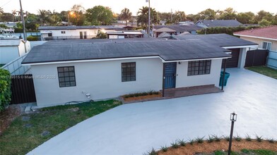 10840 SW 52nd Dr in Miami, FL - Building Photo - Building Photo