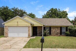 801 Annapolis Dr in Arlington, TX - Building Photo
