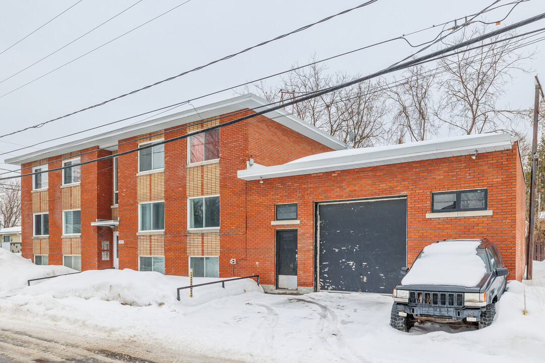 298B Montmorency Rue in Laval, QC - Building Photo