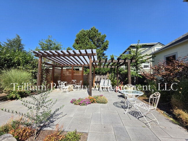 property at 3015 NE 67th Ave