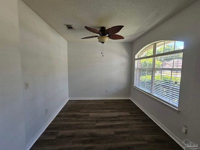 647 Mozingo Ln in Pensacola, FL - Building Photo - Building Photo