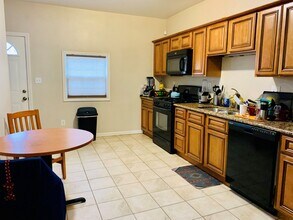 154 Pius St in Pittsburgh, PA - Building Photo - Building Photo