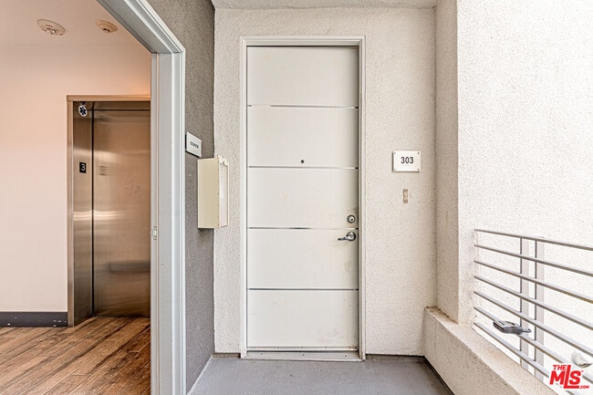 1101 S Harvard Blvd in Los Angeles, CA - Building Photo - Building Photo