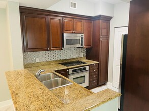 1210 Renaissance Way, Unit 1210 in Boynton Beach, FL - Building Photo - Building Photo