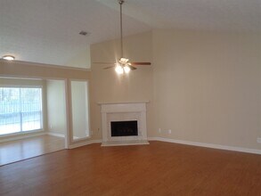 4620 English Oaks Ln NW in Lilburn, GA - Building Photo - Building Photo