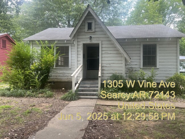 property at 1305 W Vine Ave