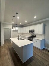 7463 Knollwood Ct in Pass Christian, MS - Foto de edificio - Building Photo