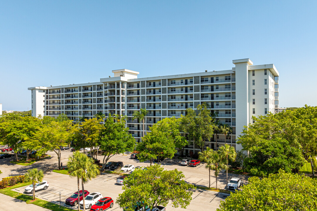 Palm-Aire Building 53 in Pompano Beach, FL - Building Photo