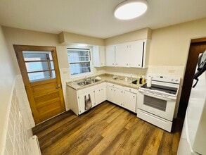 1009 Victoria in Antioch, IL - Building Photo - Building Photo