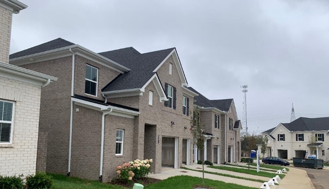 property at 204 Douglas Bend Rd