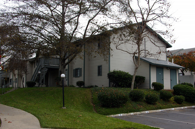 196 Telegraph Canyon Rd in Chula Vista, CA - Building Photo - Building Photo