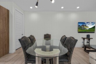 409 Deer Path Lp in Laredo, TX - Foto de edificio - Building Photo