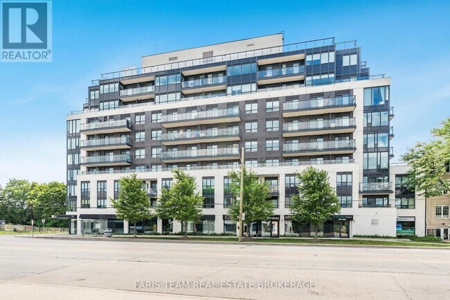 741 Sheppard Ave W in Toronto, ON - Building Photo - Building Photo
