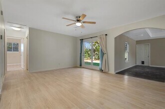 2821 N Bell Ave in Denton, TX - Building Photo - Building Photo