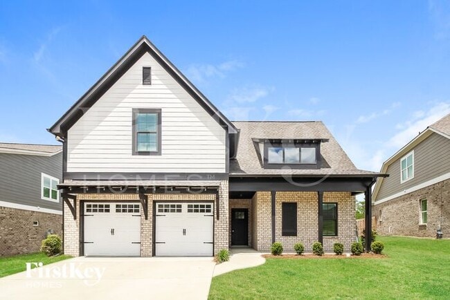 property at 1433 Woodridge Pl