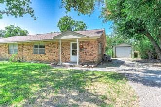 4111 Victoria Ave, Unit 4111 in Dickinson, TX - Building Photo - Building Photo