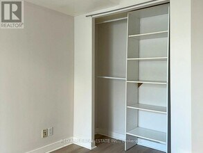 361 Front St W in Toronto, ON - Building Photo - Building Photo