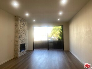 1557 S Beverly Glen Blvd in Los Angeles, CA - Building Photo - Building Photo