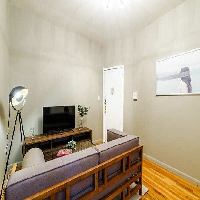 104 W 83rd St in New York, NY - Building Photo