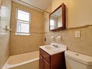 94 Woodlawn Ave in Jersey City, NJ - Building Photo - Building Photo