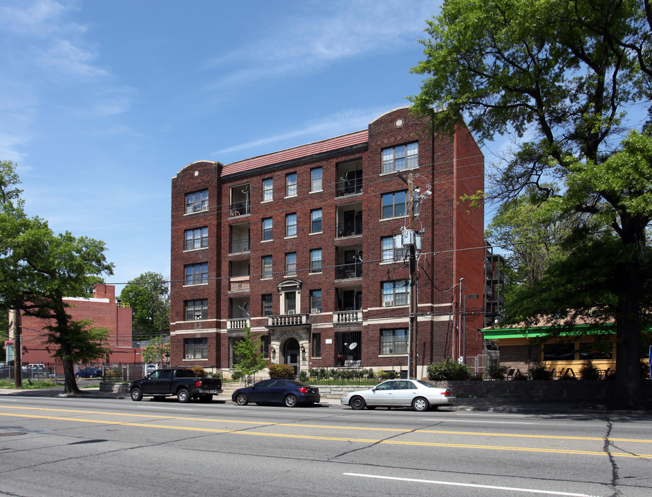 The Edwards in Washington, DC - Building Photo