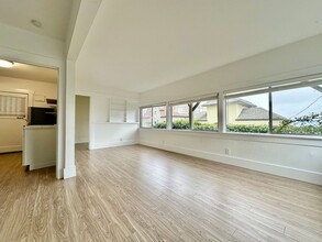 412 35th Ave S-Unit -414 35th Ave S in Seattle, WA - Building Photo - Building Photo