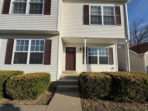 384 Andrew Dr in Clarksville, TN - Building Photo - Building Photo