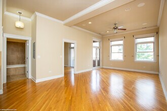 2730 N Ashland Ave in Chicago, IL - Building Photo - Building Photo