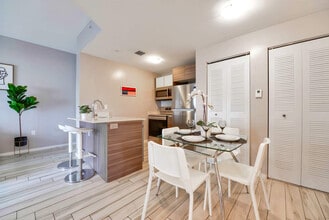 481 NE 29th St in Miami, FL - Building Photo - Building Photo