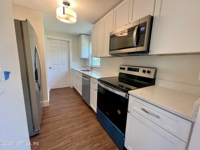 10867 Bahia Dr in Jacksonville, FL - Building Photo - Building Photo