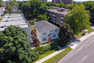 2814 Carling Ave in Ottawa, ON - Building Photo - Building Photo