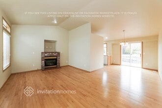 4716 35th Ave NE in Tacoma, WA - Foto de edificio - Building Photo