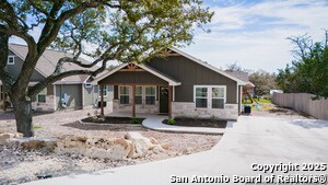 1302 Cedar Grove Trail in Spring Branch, TX - Building Photo