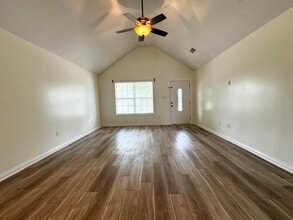 328 Virginia Ln in Nicholasville, KY - Building Photo - Building Photo
