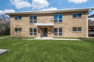 1201 N Austin St, Unit 1 in Denton, TX - Building Photo