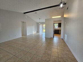 6220 Centennial Dr in Orlando, FL - Building Photo - Building Photo
