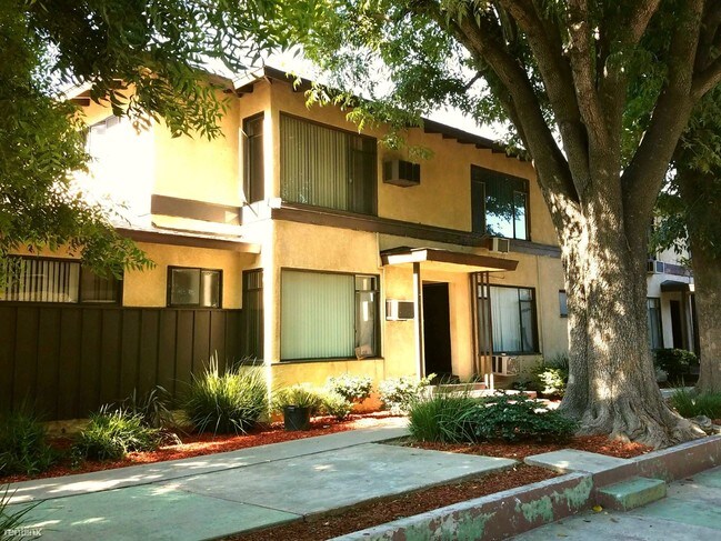 312 N San Antonio Ave in Ontario, CA - Building Photo - Building Photo