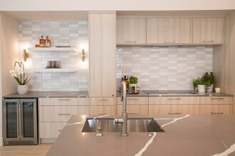 126 Sunset Cove Ln in Palm Beach Gardens, FL - Foto de edificio - Building Photo