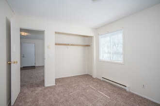 1105 24th St NW in Willmar, MN - Building Photo - Interior Photo