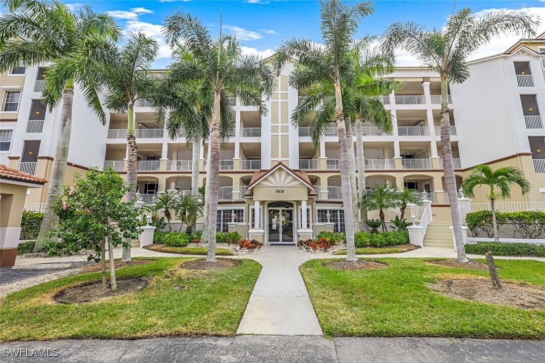 9131 Southmont Cove in Ft. Myers, FL - Foto de edificio