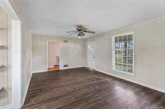 417 E Claude St in Lake Charles, LA - Foto de edificio - Building Photo