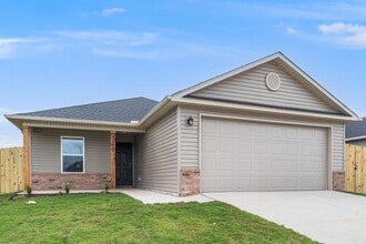 2527 E Meramec St in Fayetteville, AR - Building Photo - Building Photo