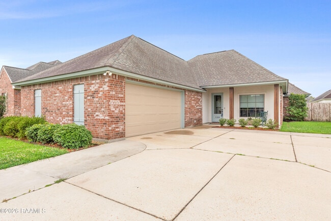 property at 110 Olivewood Dr