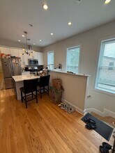 846 N Hermitage Ave in Chicago, IL - Building Photo - Building Photo