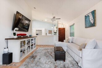 1318 Eastwind Dr in Jacksonville Beach, FL - Building Photo - Building Photo