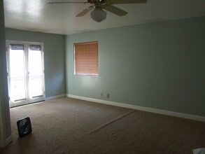 1020 Fourier Dr, Unit Upstairs in San Jose, CA - Foto de edificio - Building Photo