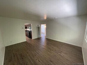 2254.5 Garnet Ave in San Diego, CA - Building Photo - Building Photo